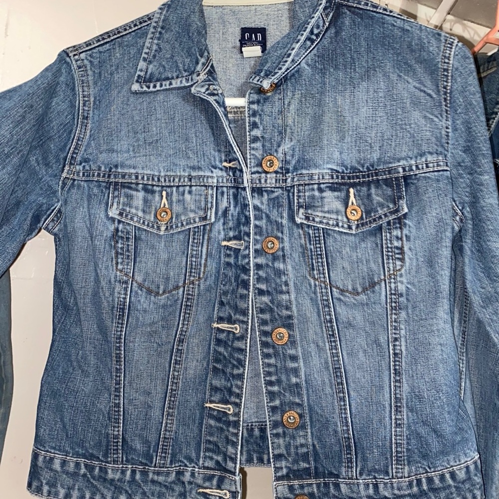 GAP dark wash denim / jean jacket